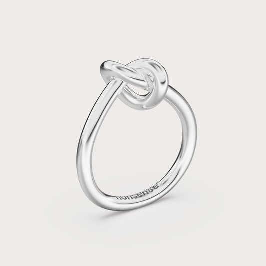 Pinky Promise Ring in white gold